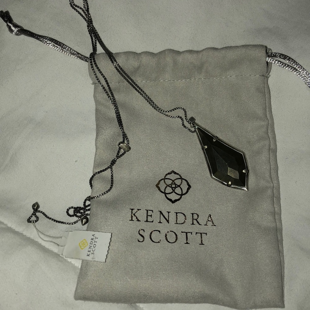 Brand new ✨✨ Kendra Scott necklace
